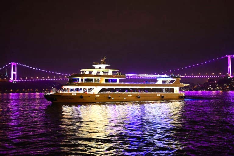 bosphorus-tours-istanbul-dinner-cruise-price-and-details-1