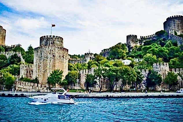 istanbul-bosphorus-tours-daily-rumeli-hisari-tour-price